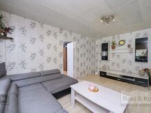 KORTER

Korteris tehtud jooksvalt sanitaarremonti, korteri aknad ca 10 aastat tagasi vahetatud