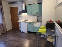 Privaatne majaosa aiaga, Üür ca 1-6 kuu kaupa