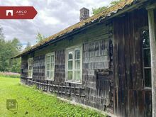 Müüa omapärane ja oma ajastu kohta väga hästi säilinud majaga Viljandi lähedal Sultsi külas