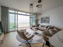 Üürile anda merevaatega Penthouse