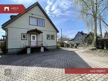 Maja + külalistemaja  Viljandi järve ääres!