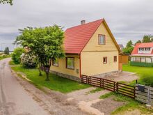 Hea asukoht, järv lähedal, avar kinnistu!