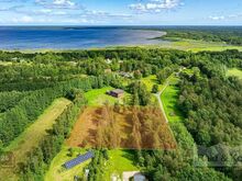 Eksklusiivne krunt golfiklubi ja mere lähedal