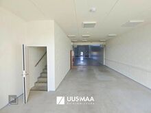 Äripind suure liiklusega ristmikul