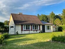 Maja korteri hinnaga - 75m2 maja + 1000m2 aed