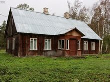Müüa merelähedane maamaja looduskaunis kohas.