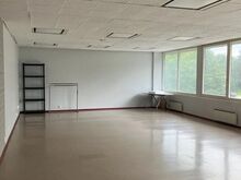 Üürile anda Kaluri tee 3 hoones äripind 71m2