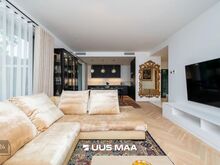 Paarismaja boksi netopind on 149,5 m², millele lisandub terrass