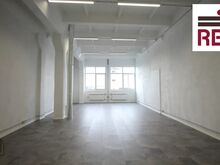 Kõrgete lagedega valgusrohke LOFT-stiilis büroo