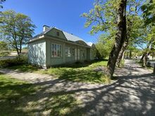 Kuressaare lossi vaatega äripind linnuse pargis!!!