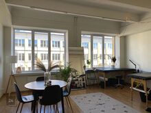 Valgusküllane ja avar bürooruum