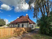 Müüa väärikas ja heas korras ärihoone.