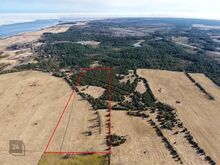 Müüa 3,7 ha kinnistu mereäärses külas!