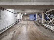 Parkimiskoht Admirali maja parkimismajas!