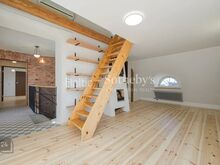 Iseloomuga ning detailselt läbimõeldud katusekorter Vanalinnas.