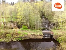 Looduskaunis kinnistu oja kaldal.