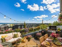 A Penthouse with a stunning view!