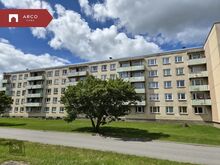 Kahetoaline, teine korrus, läbi maja planeering, rõdu