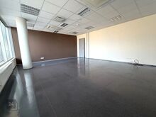 Üürile anda büroo, 40.7 m², Peterburi tee 23
