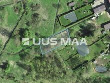 Elamumaa äärelinna privaatses asukohas