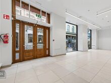 Üürile anda 2-korruseline äripind Viru tänaval – 412 m²