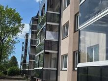 Renoveeritud kortermaja
Müüa osaliselt möbleeritud 2-toaline, valgusküllane korter Kruusa 1a kor
