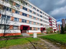 KIIRESTI MÜÜDUD! Müüa kahetoaline korter aadressil Viru pst 17, Sillamäe linnElamu keskmes on m