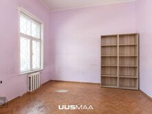 ÄRIPIND ESIMESEL KORRUSEL, VÕRU KESKLINNAS