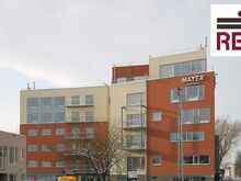 Avar renoveeritud büroopind. Tasuta parkimine!