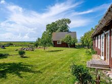 Suurepärane võimalus osta väga privaatne, oma merepiiriga ainulaadne talukoht Saaremaal!15,4 hekt