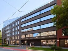 Uus moodne büroohoone linna südames