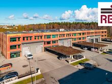 Esinduslik betoonhoone. 270 m2 ladu, 200 m2 bürood.