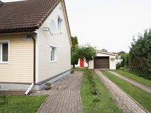 
Müüa Jõhvi linnas kompotirajoonis avar ning valgusküllane maja koos mõunusa aia, sauna ja gara