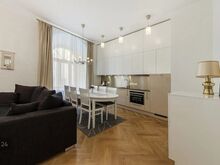 Stylish 1 bedroom rental apartment in Old Town!