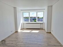 Ei taha remonti teha? See on juba tehtud!
Müüa avar ja valgusküllane 3-toaline korter Sillamäel,