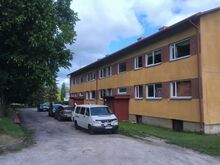 Vabaneb aprilli alguses