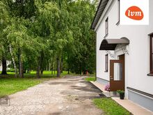 Heas korras korter täielikult renoveeritud elamus.
