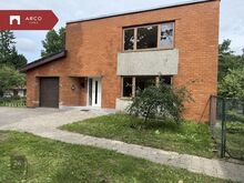 Avar pereelamu rahulikus Rakvere eramajade piirkonnas!