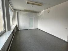 Anda üürile väike büroo, 21,2m2, Laki 25!