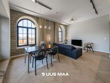Stiilne terrassiga kodu kaasaegses Volta kvartalis