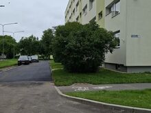 Renoveeritud maja. Vastas park ja spordiväljak!