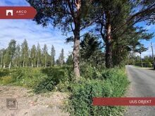 Pakkumisel Uulu külakeskuse naabruses juba välja kujunenud ja perede poolt hinnatud elamupiirkonna