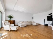 Valgusküllane villa Nõmme mändide all