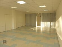 Kadaka tee 72A ärimajas anda üürile heas korras büroo 57,5 m2