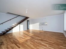 3-magamistoaga valgusküllane uus maja!