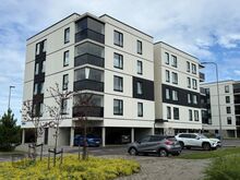 Müügil möbleeritud 2-toaline korter uues majas, mille arendaja on Merko