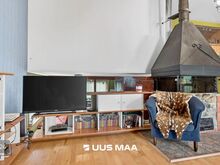 Renoveerimist vajav maja Saue linna serval