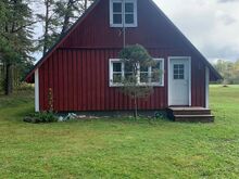 Suvemaja, looduslikult kaunis  ja privaatses asukohasKinnistu 5792 m2,  puitmaja, kogupind 76,3m2K&u