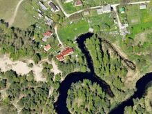 Elamumaa Peipsi ääres, 400 m kaugusel liivarannast