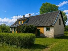 Avar palkmaja Kergu külas – ideaalne renoveerimisprojekt looduse keskel



Müüa 1-korruseline p